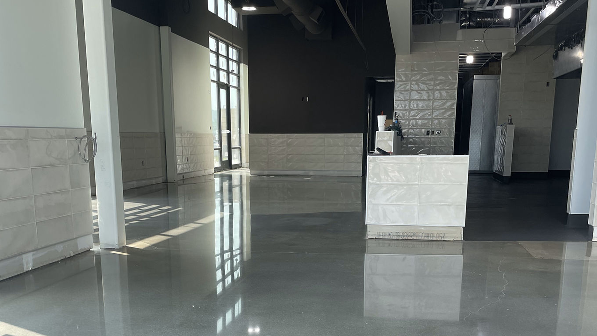 polished-sealed-concrete-services-banner